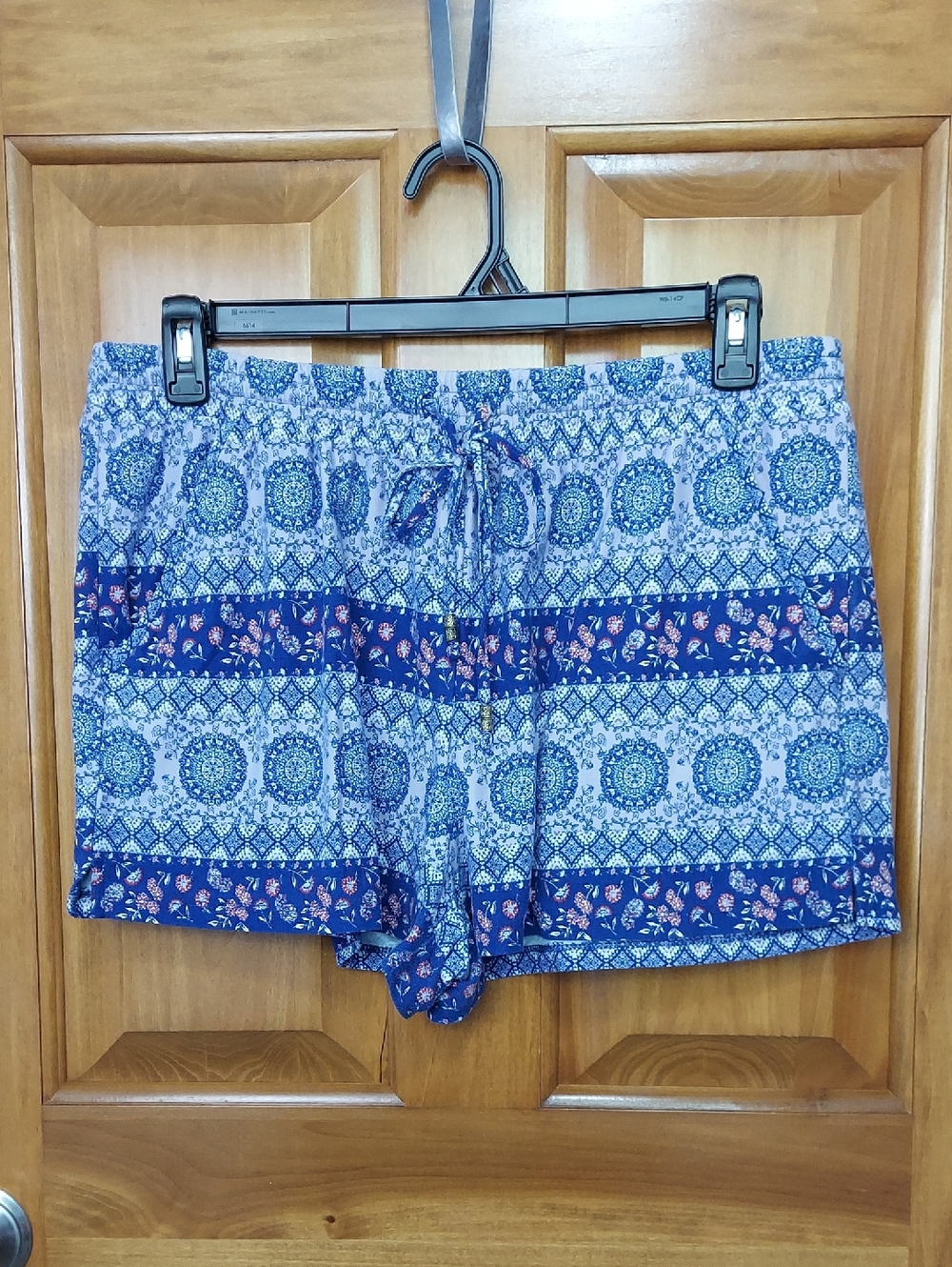Mudd Navy and Light Purple Print Pull On Drawstring Shorts, Size XL, Like New